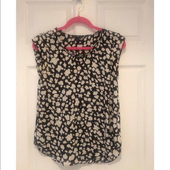 Banana Republic Tops - BANANA REPUBLIC CAP SLEEVE TOP